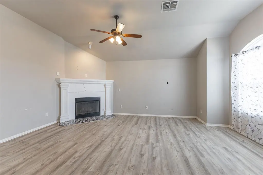 Photo 9 — 9408 Pear Street, Oklahoma City, OK 73130