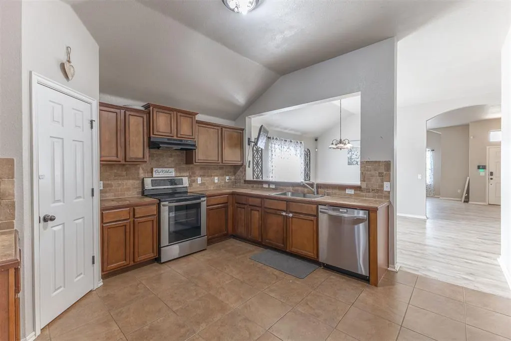Photo 14 — 9408 Pear Street, Oklahoma City, OK 73130