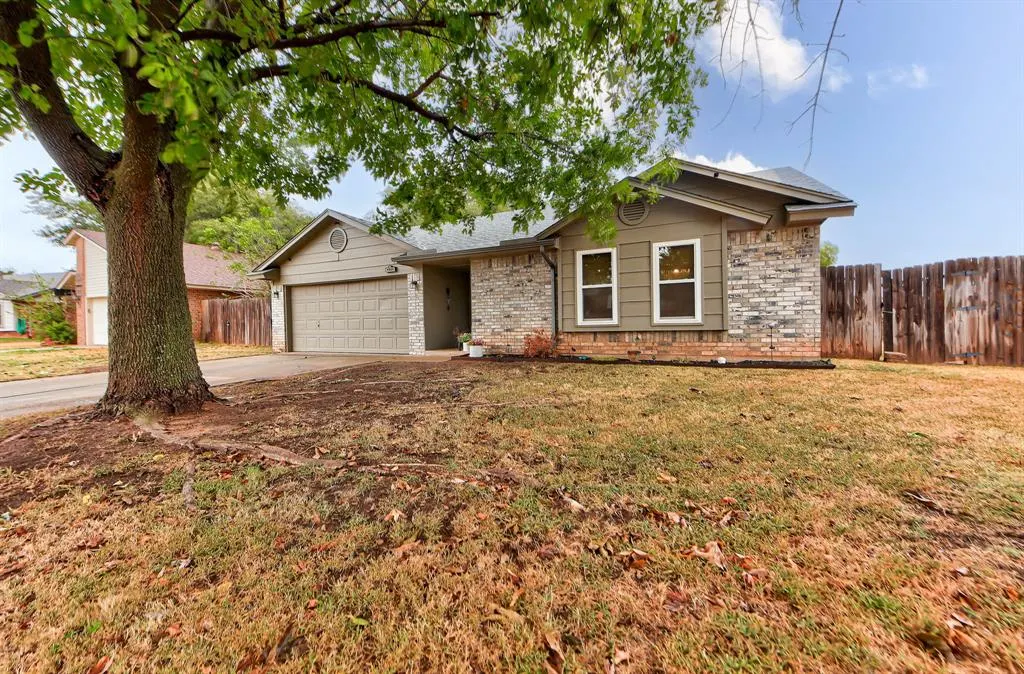 Photo 2 — 1665 NE 6th Street, Oklahoma City, OK 73160