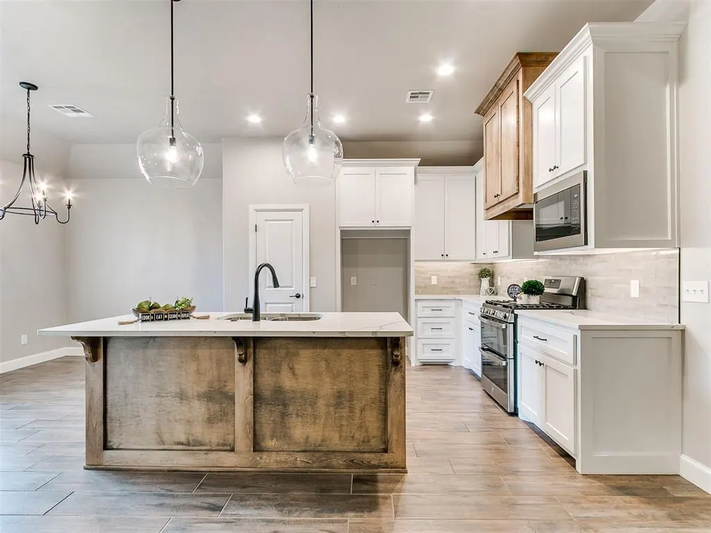Photo 11 — 1914 Oakville Court, Norman, OK 73071