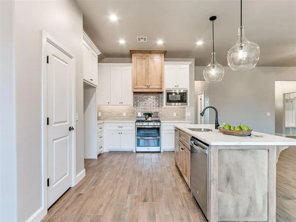 Photo 13 — 1914 Oakville Court, Norman, OK 73071
