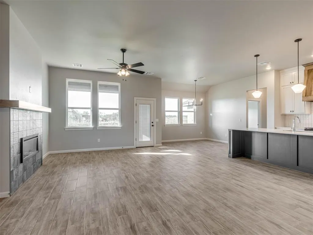 Photo 3 — 11908 NW 118th Street, Yukon, OK 73099