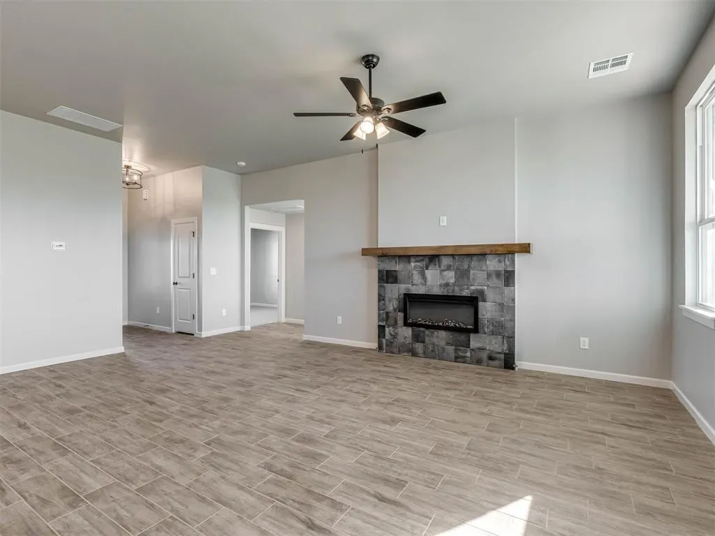 Photo 5 — 11908 NW 118th Street, Yukon, OK 73099