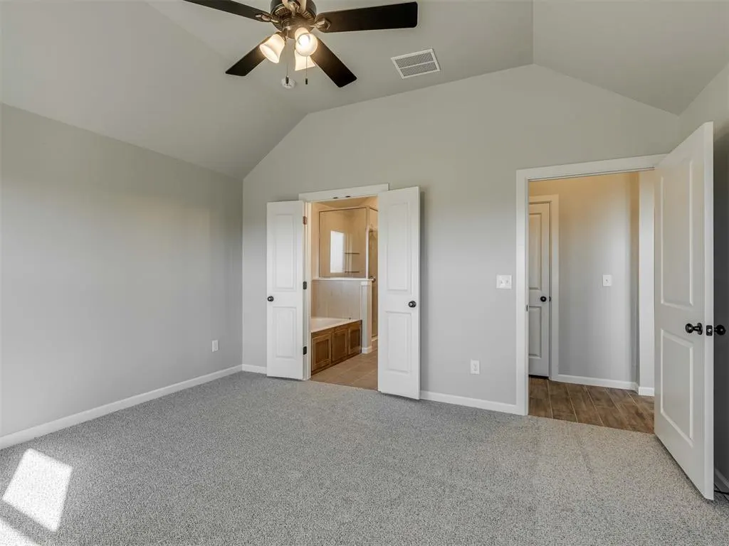 Photo 14 — 11908 NW 118th Street, Yukon, OK 73099