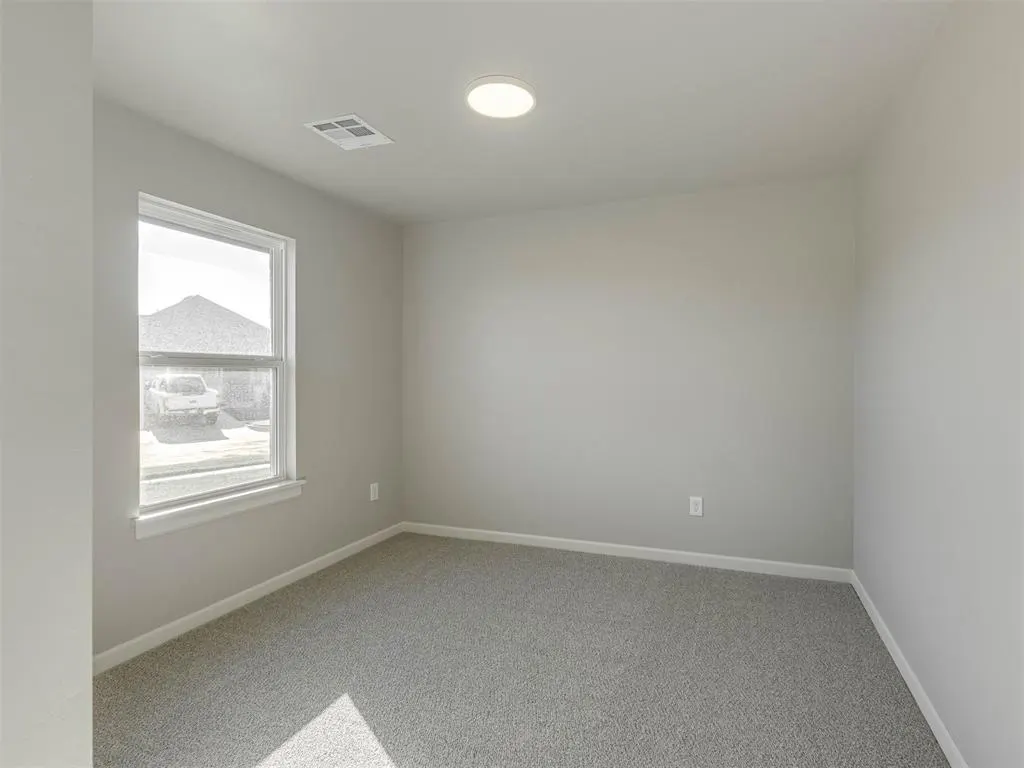 Photo 28 — 11908 NW 118th Street, Yukon, OK 73099