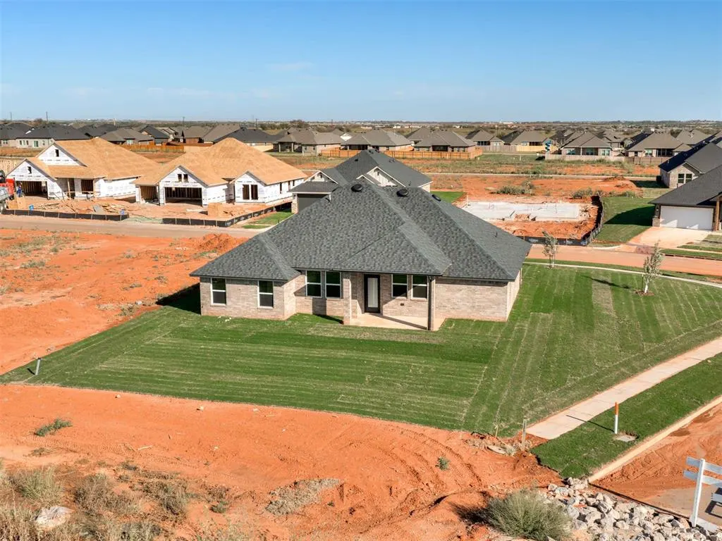 Photo 40 — 11908 NW 118th Street, Yukon, OK 73099