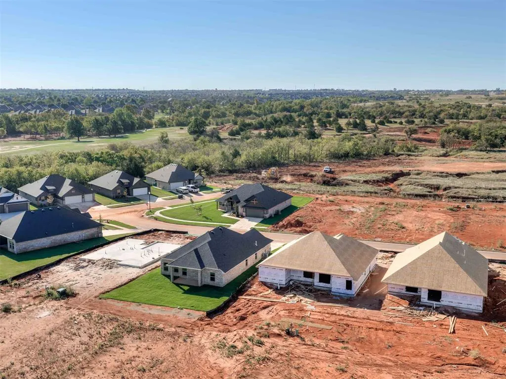 Photo 41 — 11908 NW 118th Street, Yukon, OK 73099