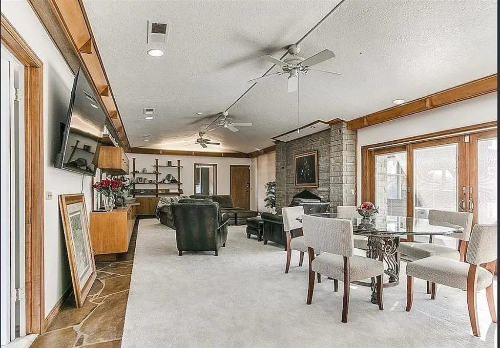 Photo 4 — 2961 Twin Acres Drive, Norman, OK 73071