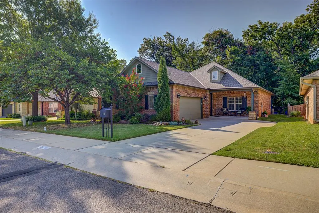 Front exterior — 2116 Turtle Creek Drive, Norman, OK 73071