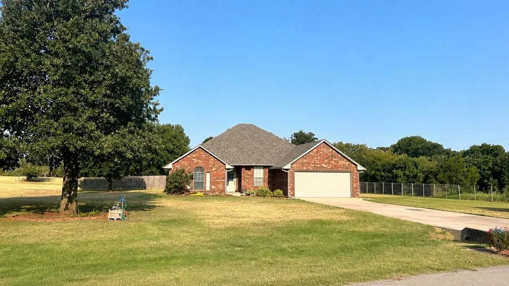 Front exterior — 11055 N Lily Lane, Edmond, OK 73025