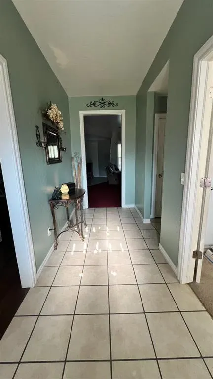 Photo 2 — 11055 N Lily Lane, Edmond, OK 73025