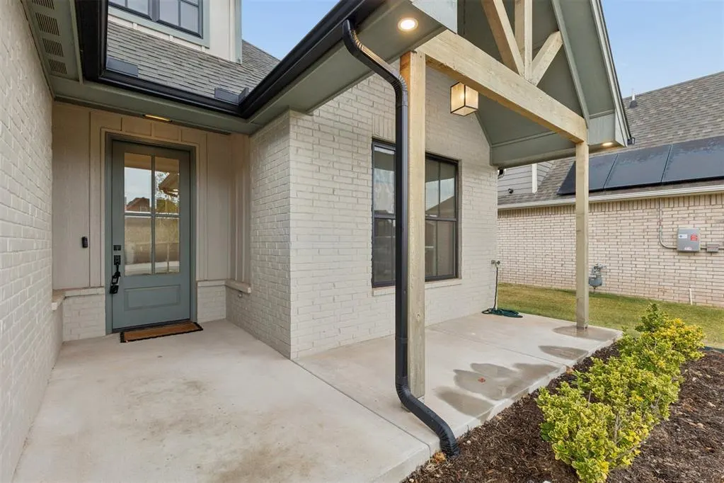 Photo 2 — 2333 Ridge Pine Road, Edmond, OK 73034