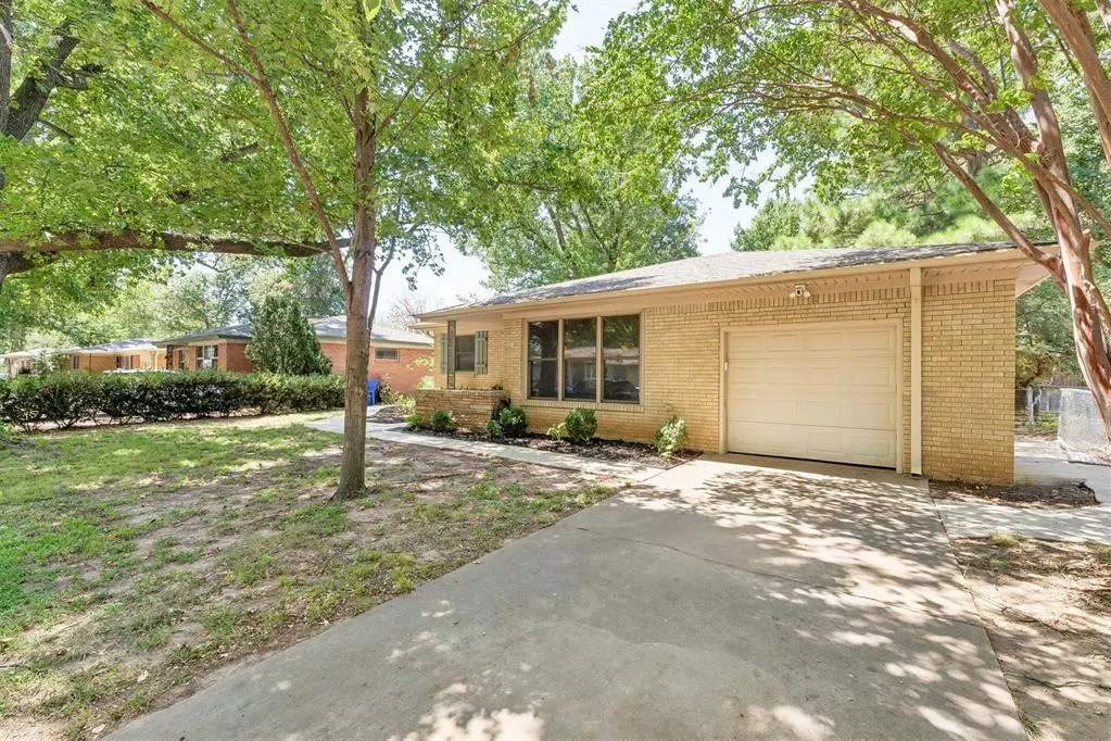 Photo 3 — 106 S Sherry Avenue, Norman, OK 73069