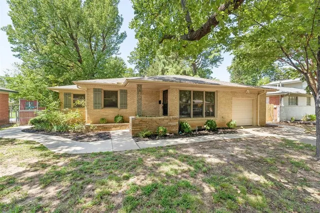 Photo 4 — 106 S Sherry Avenue, Norman, OK 73069