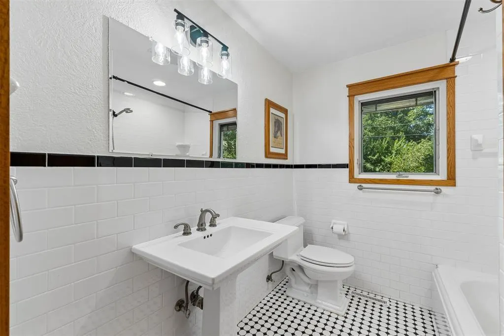 Photo 23 — 106 S Sherry Avenue, Norman, OK 73069