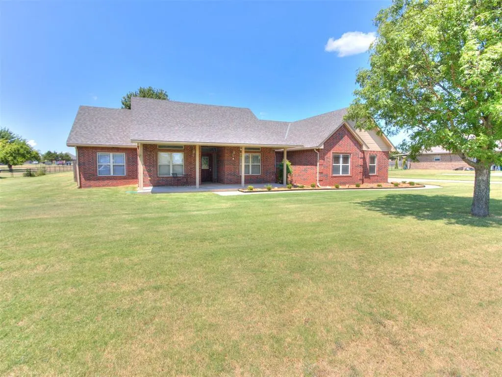 Front exterior — 10625 Tangleroot Way, Oklahoma City, OK 73173