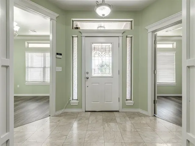 Photo 3 — 10625 Tangleroot Way, Oklahoma City, OK 73173