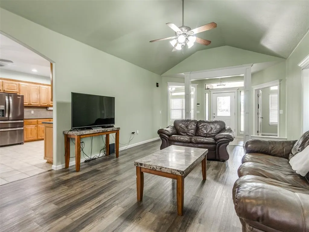 Photo 6 — 10625 Tangleroot Way, Oklahoma City, OK 73173