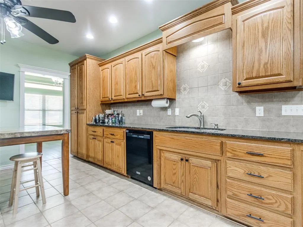 Photo 12 — 10625 Tangleroot Way, Oklahoma City, OK 73173