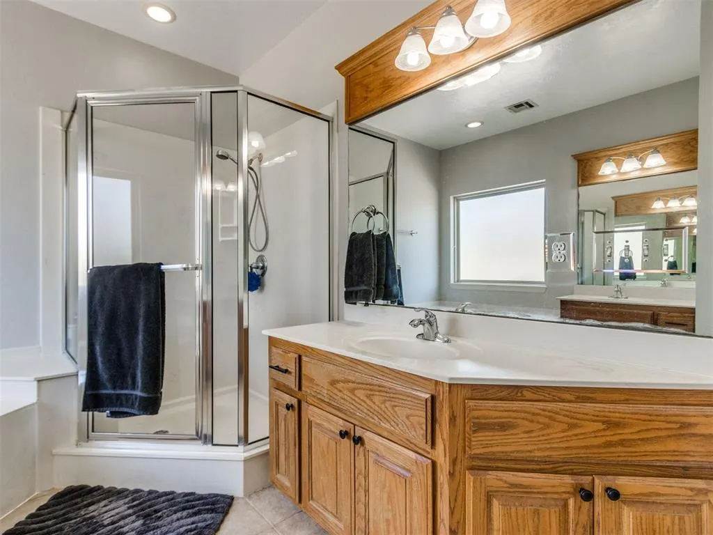 Photo 37 — 10625 Tangleroot Way, Oklahoma City, OK 73173