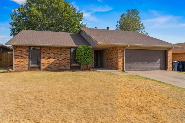 Photo 2 — 8829 NW 84th Street, Oklahoma City, OK 73132