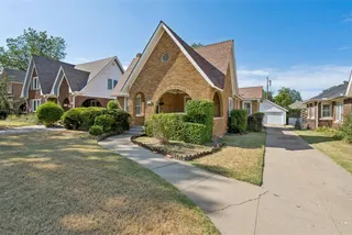 Sold home at 2633 NW 15th Street