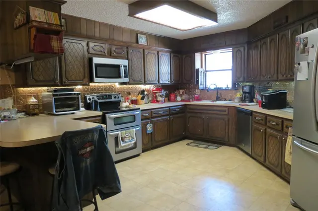 Photo 6 — 2219 Northwood Drive, Seminole, OK 74868