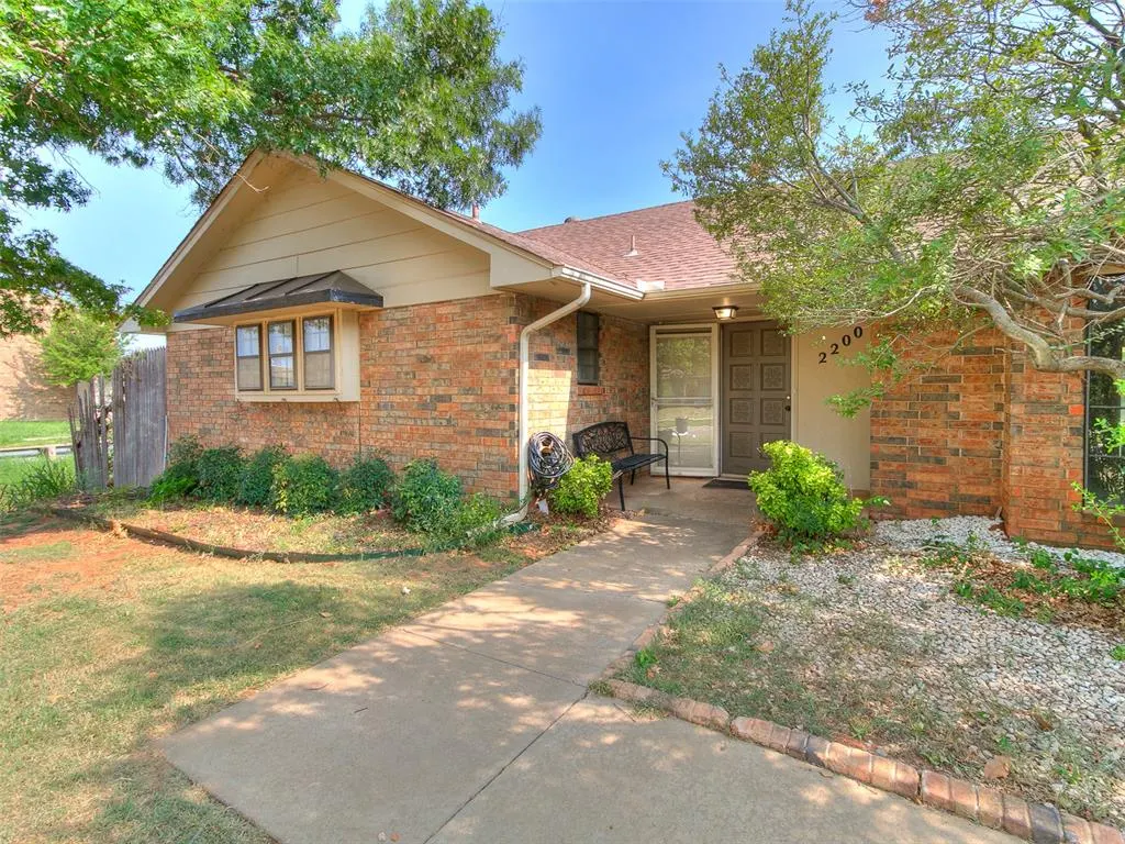 Photo 3 — 2200 NW 118th Street, Oklahoma City, OK 73120