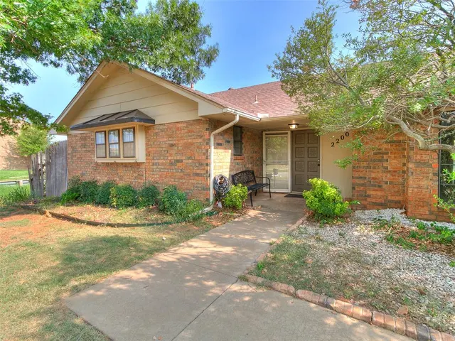 Photo 3 — 2200 NW 118th Street, Oklahoma City, OK 73120