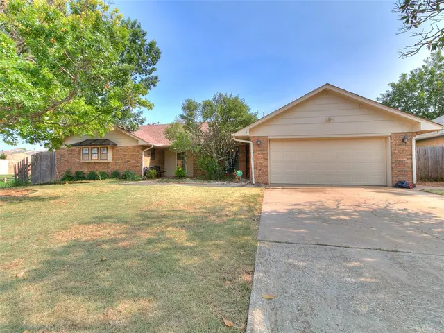 Photo 5 — 2200 NW 118th Street, Oklahoma City, OK 73120