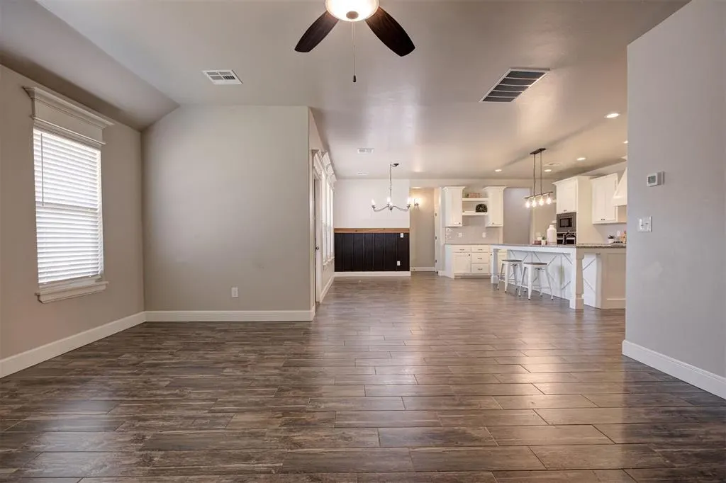 Photo 7 — 12013 SW 45th Terrace, Mustang, OK 73064