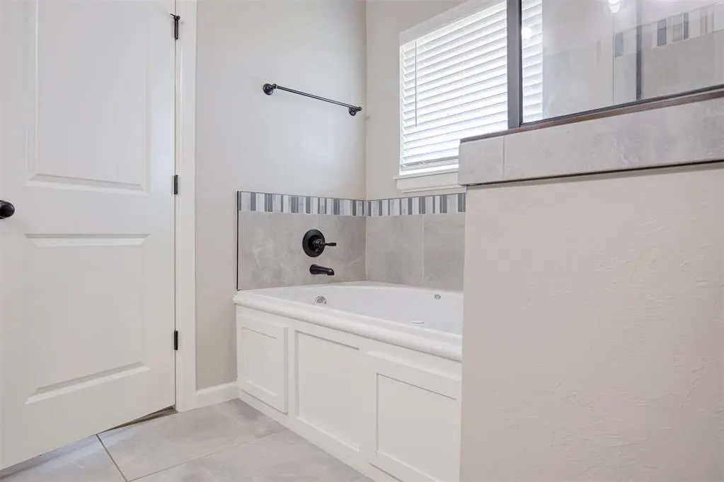 Photo 28 — 12013 SW 45th Terrace, Mustang, OK 73064