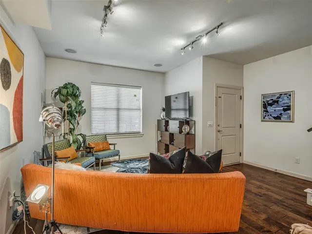Photo 6 — 2224 Kavanaugh Boulevard, Oklahoma City, OK 73120