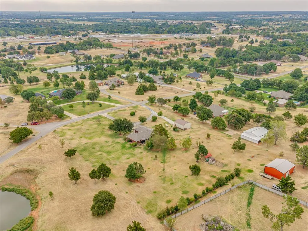 Photo 3 — 413 Summer Oaks Drive, Blanchard, OK 73010