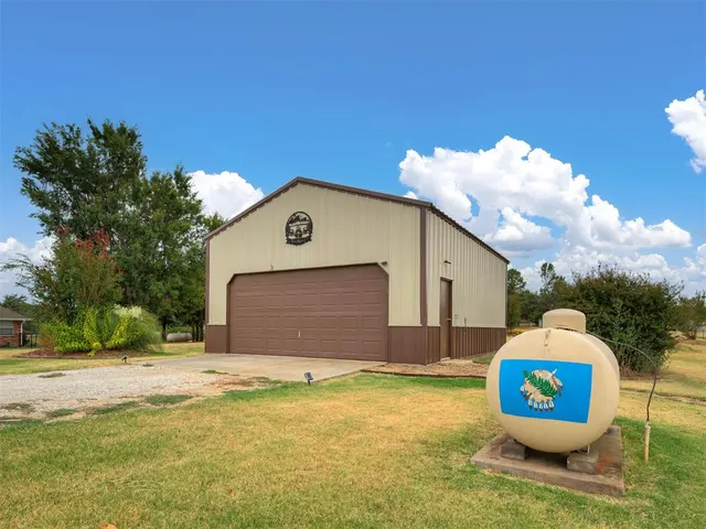 Photo 4 — 413 Summer Oaks Drive, Blanchard, OK 73010
