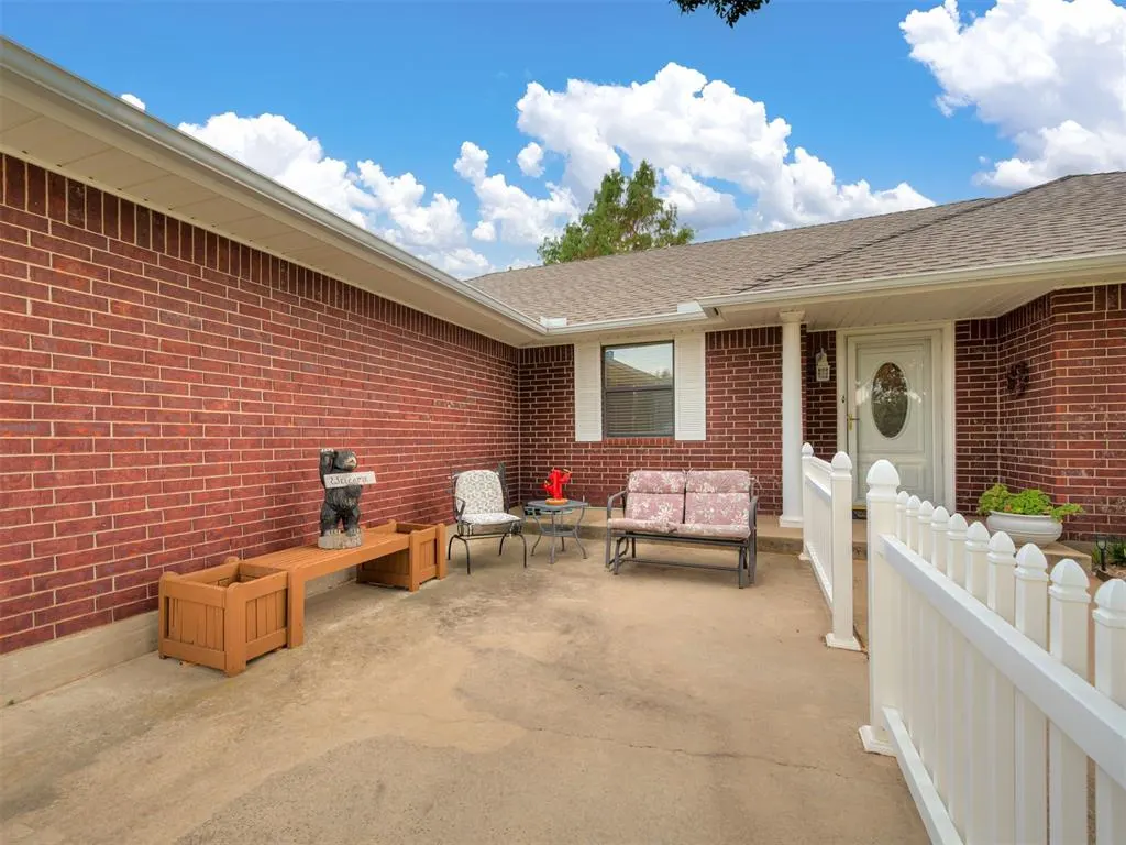 Photo 5 — 413 Summer Oaks Drive, Blanchard, OK 73010