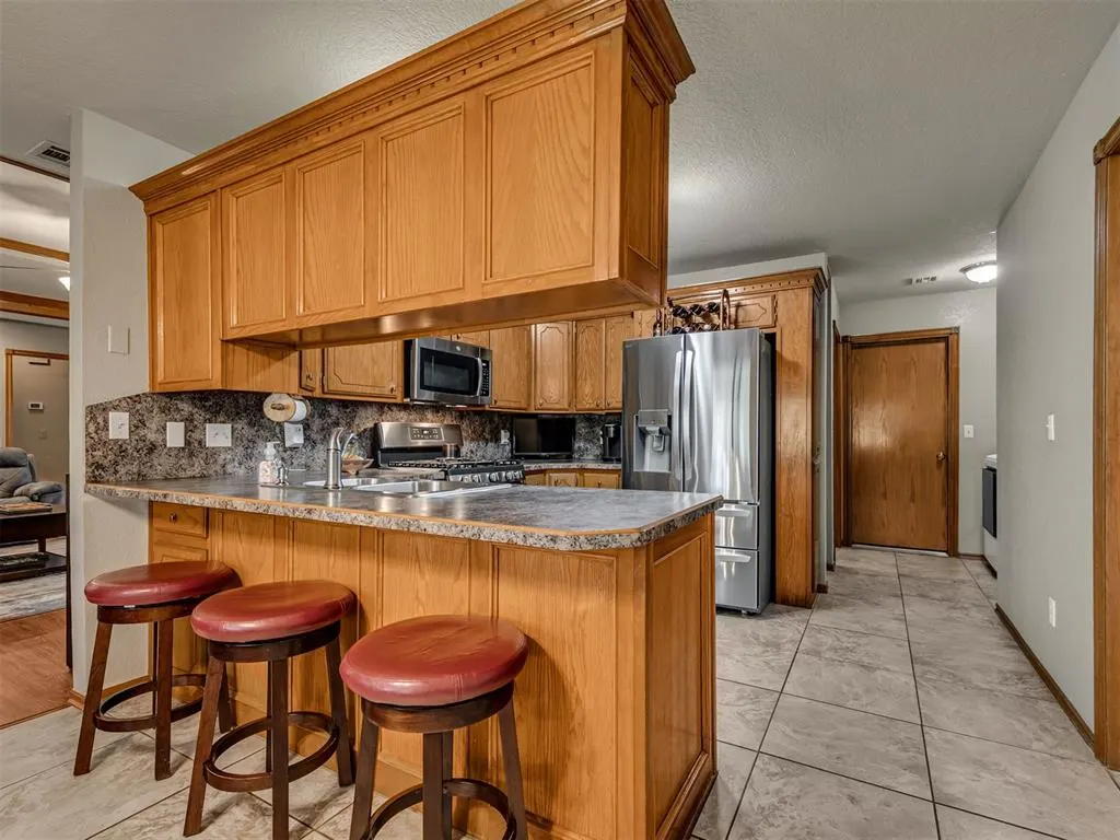 Photo 12 — 413 Summer Oaks Drive, Blanchard, OK 73010