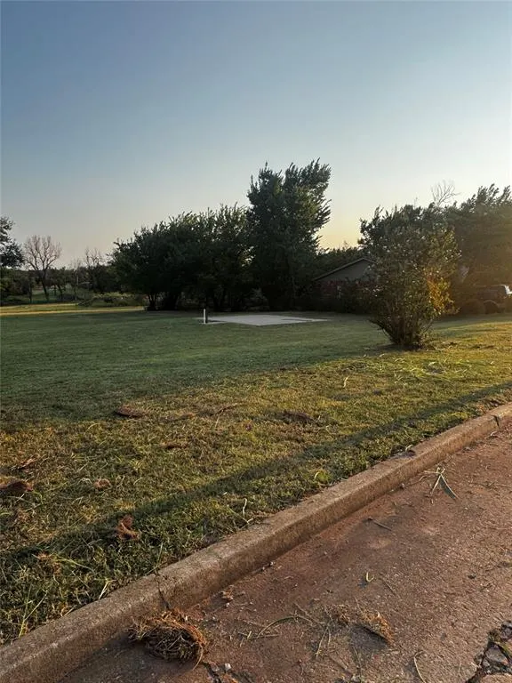 Photo 2 — 2607 W Orbit Drive, Guthrie, OK 73044