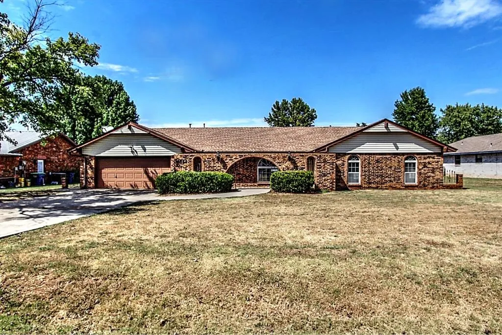 Front exterior — 1823 W Rose Oak Drive, Mustang, OK 73064