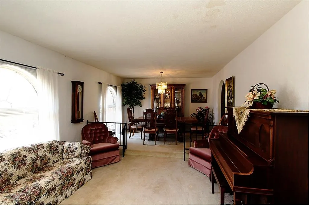 Photo 8 — 1823 W Rose Oak Drive, Mustang, OK 73064