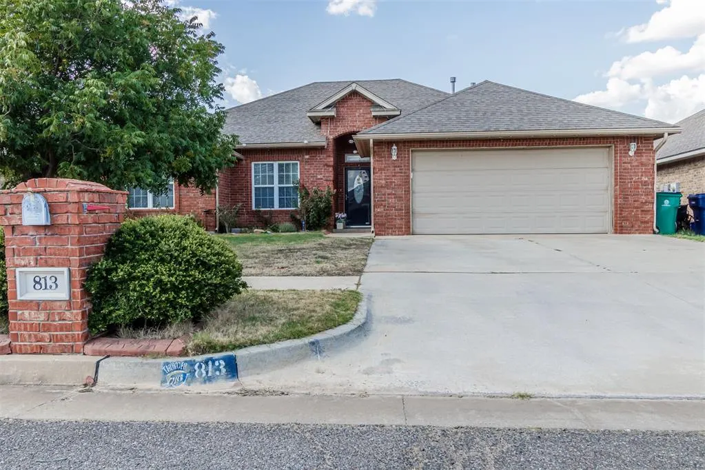 Front exterior — 813 SW 161st Street, Oklahoma City, OK 73170