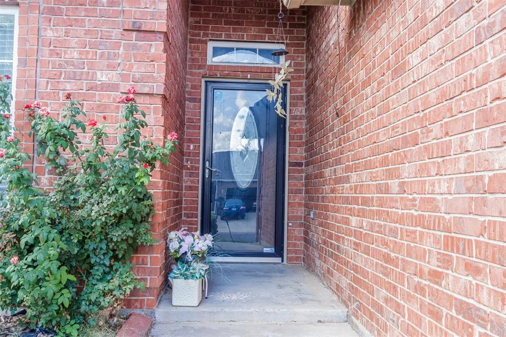 Photo 4 — 813 SW 161st Street, Oklahoma City, OK 73170