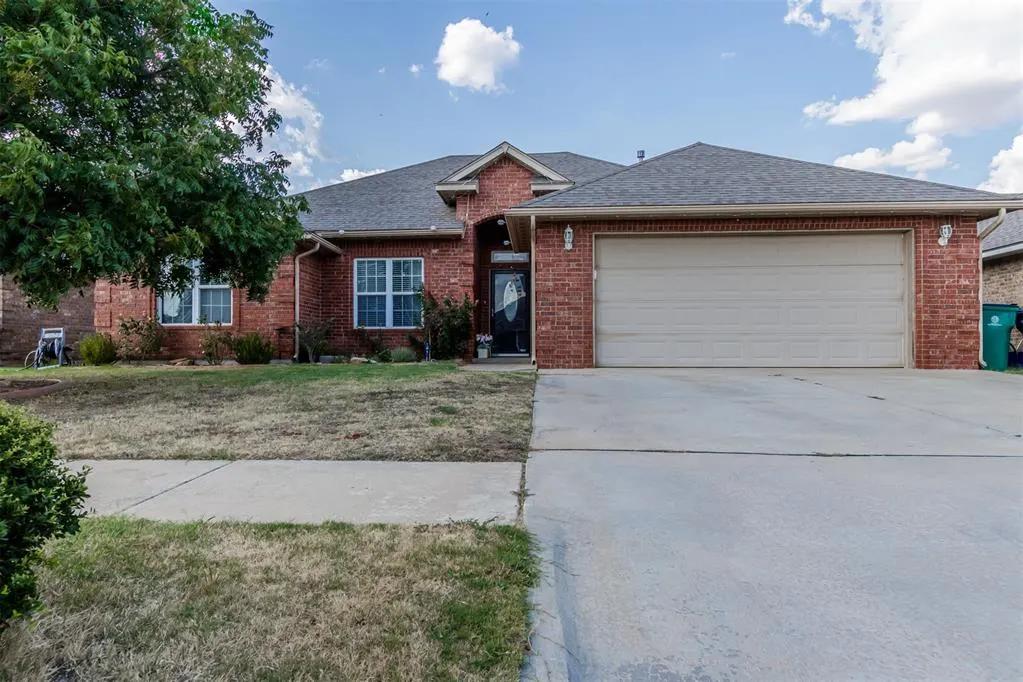 Photo 7 — 813 SW 161st Street, Oklahoma City, OK 73170