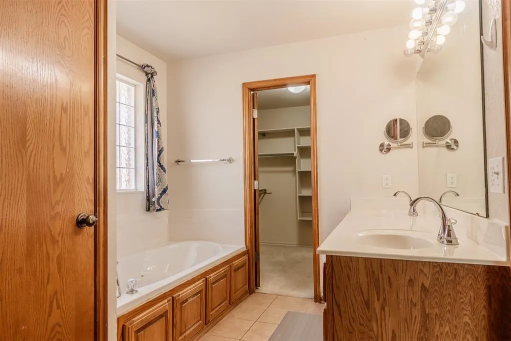 Photo 22 — 813 SW 161st Street, Oklahoma City, OK 73170