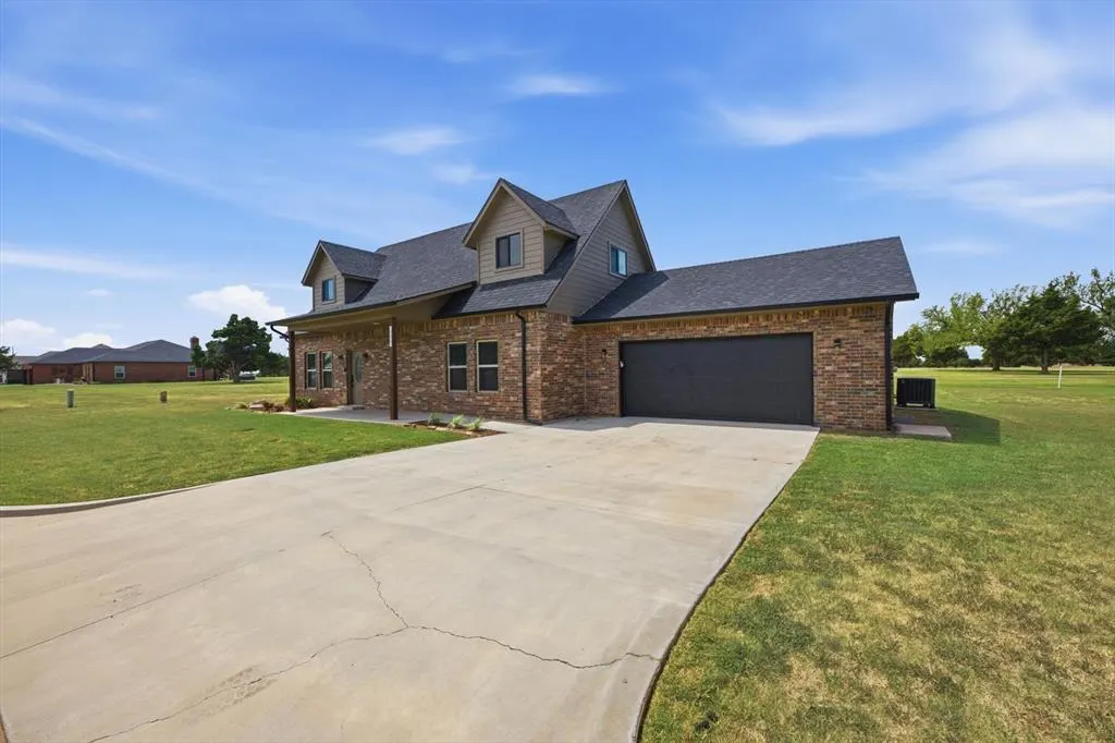 Photo 6 — 1801 Fairway Drive, Guthrie, OK 73044