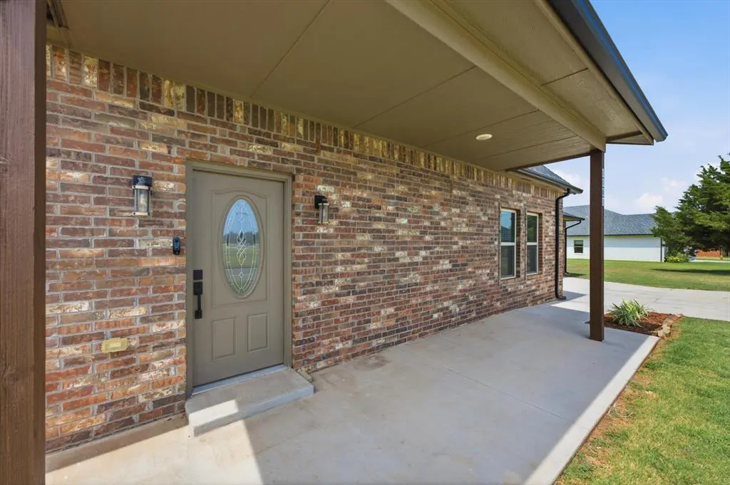 Photo 9 — 1801 Fairway Drive, Guthrie, OK 73044