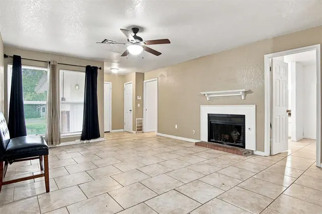 Photo 5 — 840 NW 104th Street, Oklahoma City, OK 73114