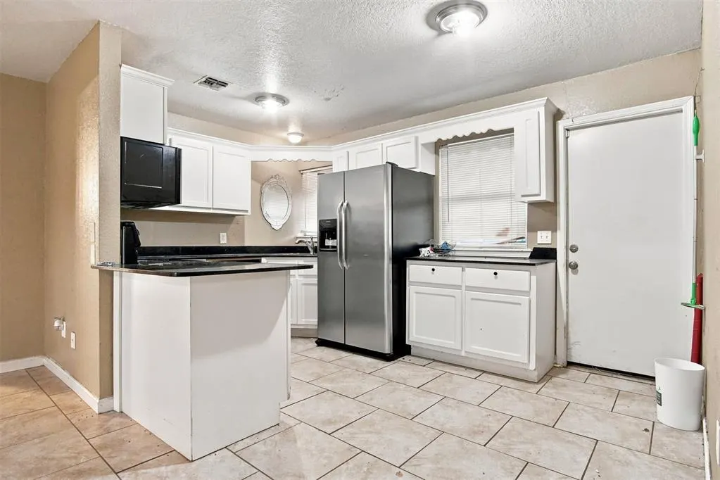 Photo 7 — 840 NW 104th Street, Oklahoma City, OK 73114