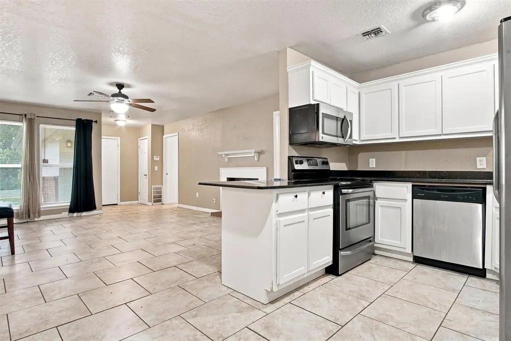 Photo 11 — 840 NW 104th Street, Oklahoma City, OK 73114