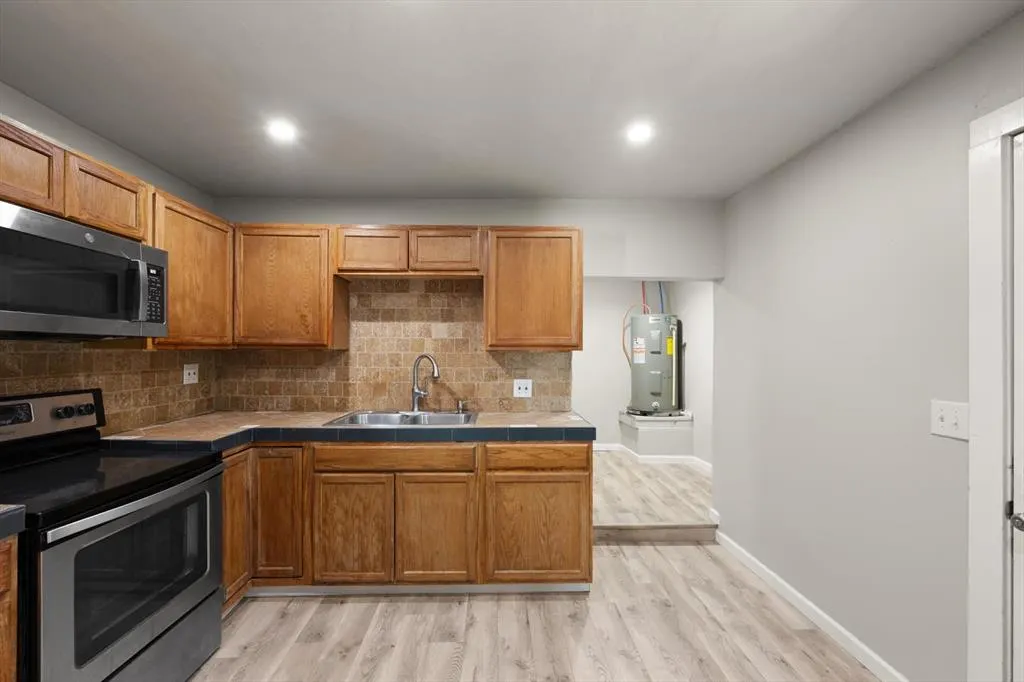 Photo 17 — 214 E Vilas Avenue, Guthrie, OK 73044